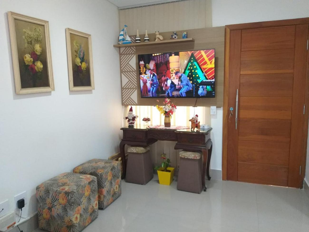 Sobrado 08 Com Duas Suites, Conf グァルジャー エクステリア 写真