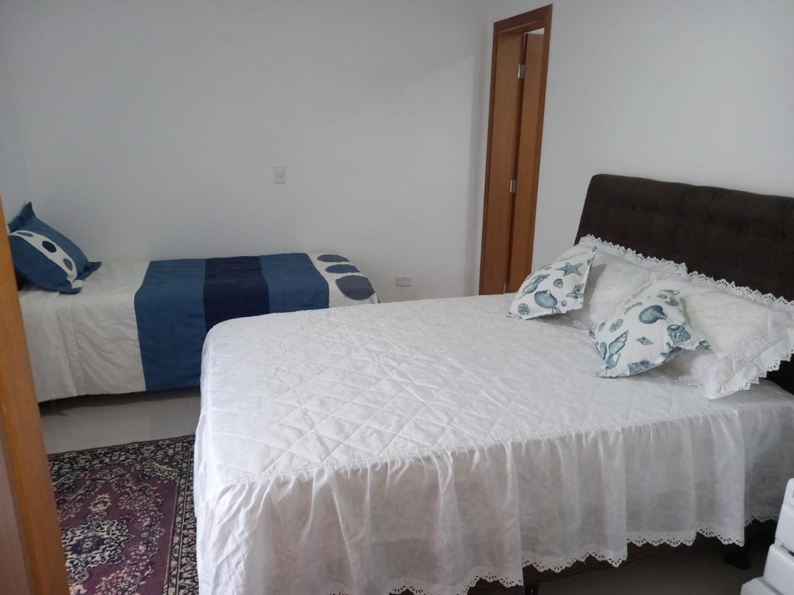 Sobrado 08 Com Duas Suites, Conf グァルジャー エクステリア 写真