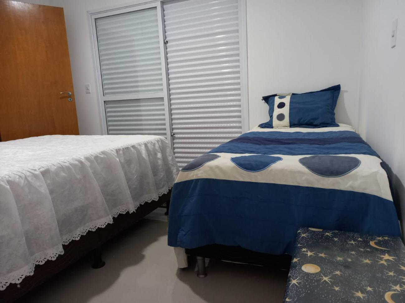 Sobrado 08 Com Duas Suites, Conf グァルジャー エクステリア 写真