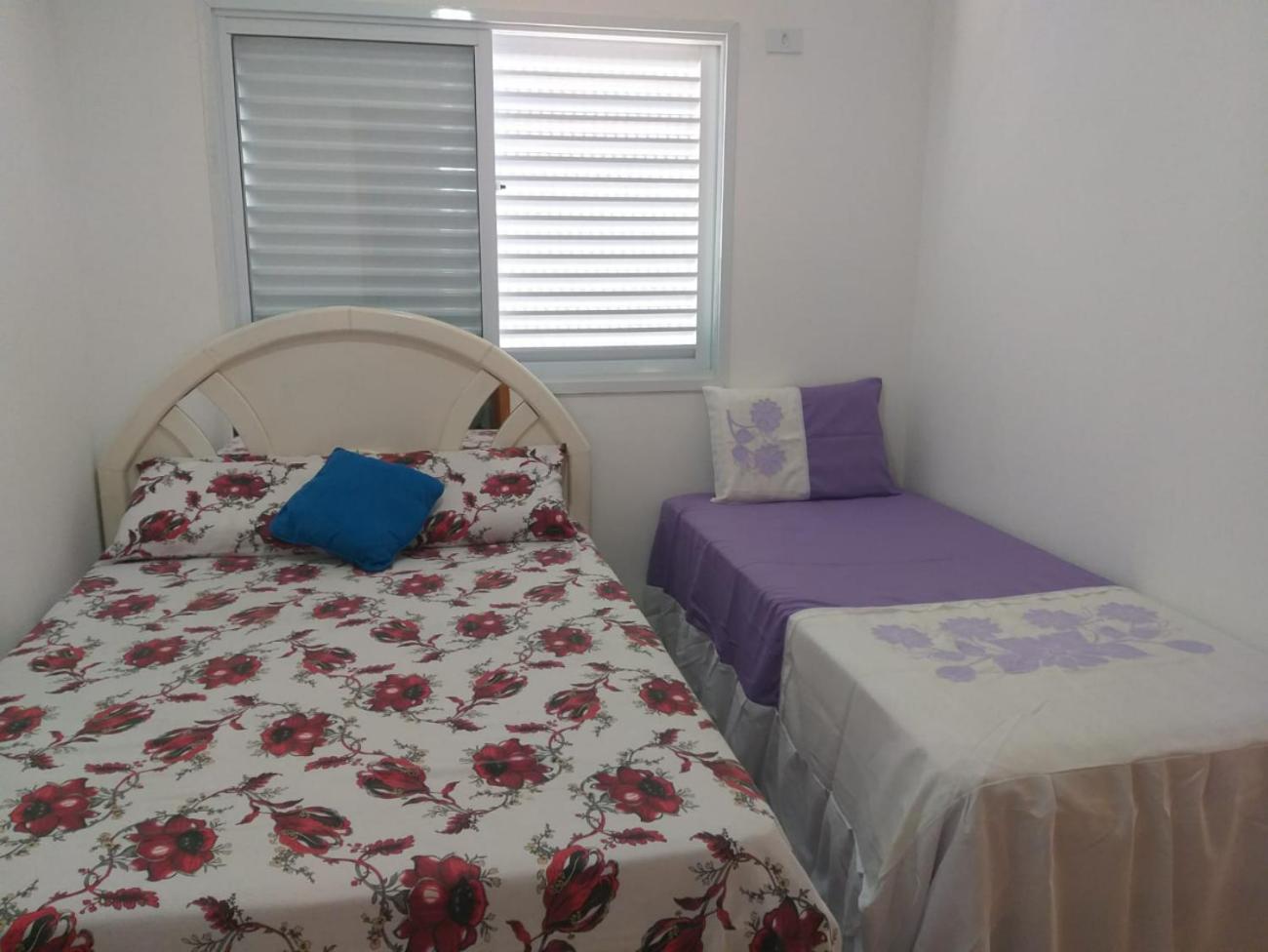 Sobrado 08 Com Duas Suites, Conf グァルジャー エクステリア 写真