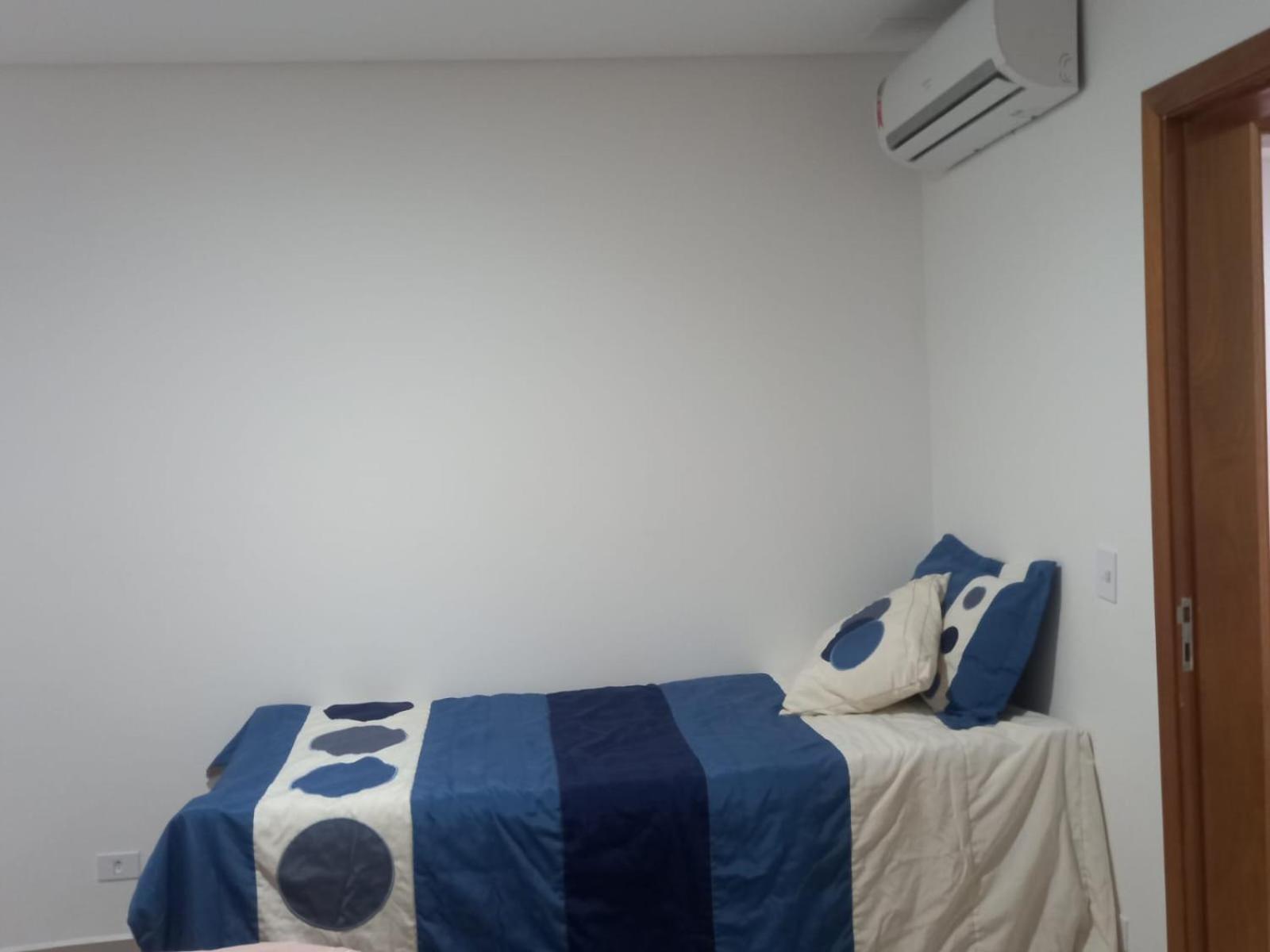 Sobrado 08 Com Duas Suites, Conf グァルジャー エクステリア 写真