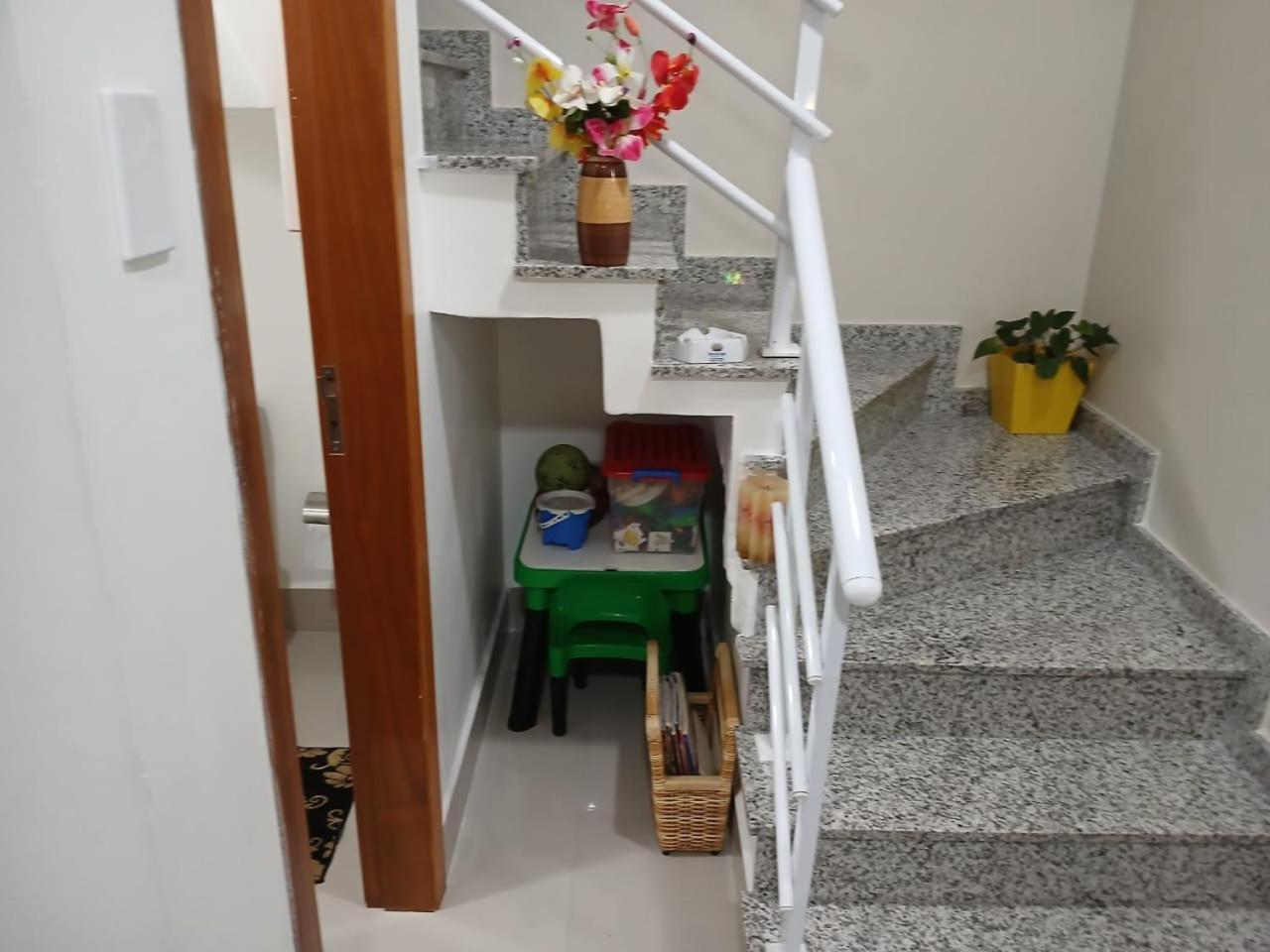 Sobrado 08 Com Duas Suites, Conf グァルジャー エクステリア 写真