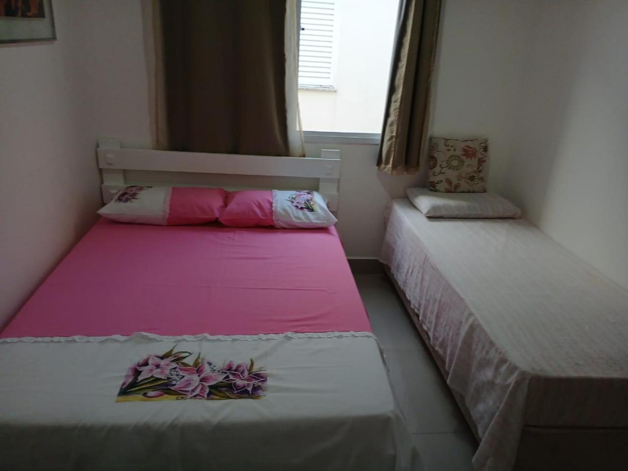 Sobrado 08 Com Duas Suites, Conf グァルジャー エクステリア 写真